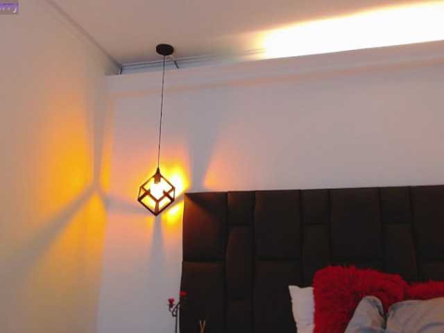 Скриншоты трансляции VickyWatson