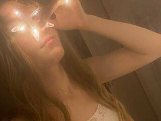 Эротический видеочат VictoriaCollins