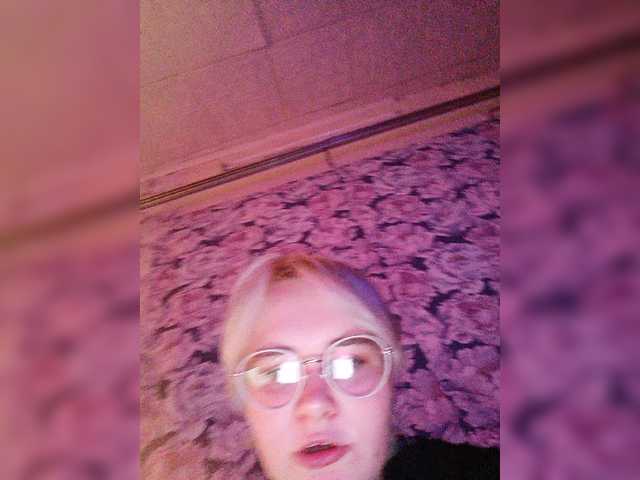 Скриншоты трансляции ViktoriaLee