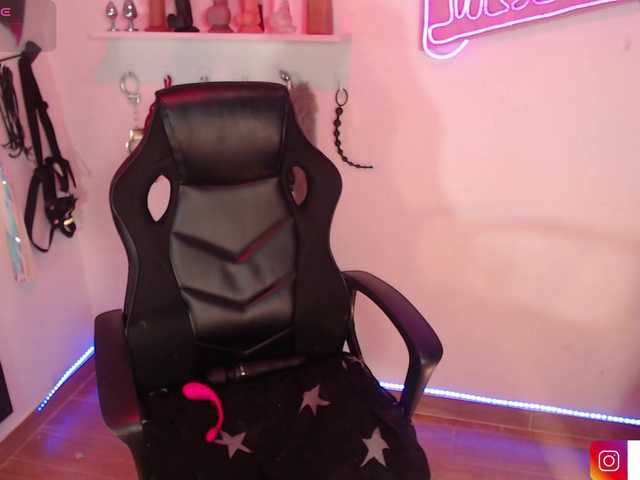 Скриншоты трансляции violet-queen