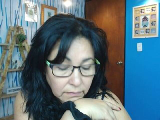 Скриншоты трансляции violet-smith