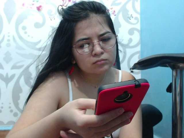 Скриншоты трансляции Violetaloving