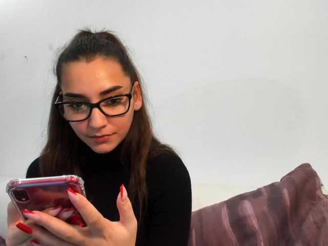 Скриншоты трансляции violetmyers18