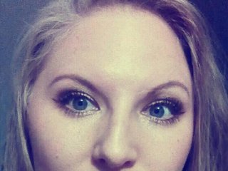 Эротический видеочат VivianFlirty