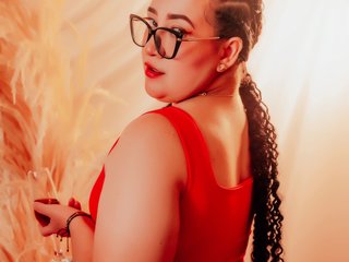 Эротический видеочат VivianneHart