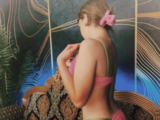 Эротический видеочат WealthyMuse