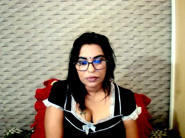 Фотографии Wetindian23 " #indian #squirt #dirty #bbw #hairy undress me make me yours"