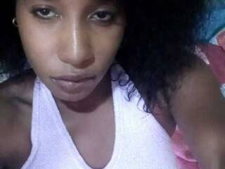 Эротический видеочат Garisongirl