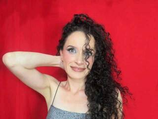 Эротический видеочат WildBarbiee