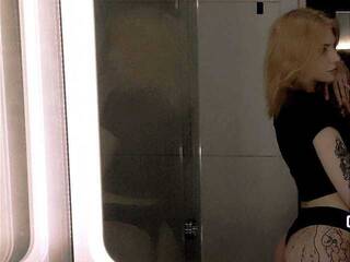 Эротический видеочат TgGlowwowy