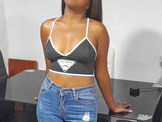 Эротический видеочат Ximena-Mafra