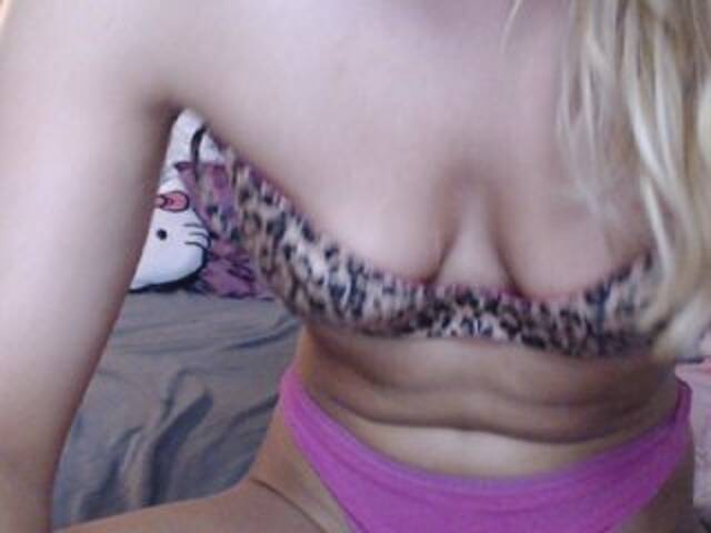 Скриншоты трансляции xLolaBloomx