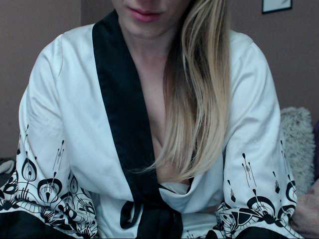 Скриншоты трансляции xLolaBloomx