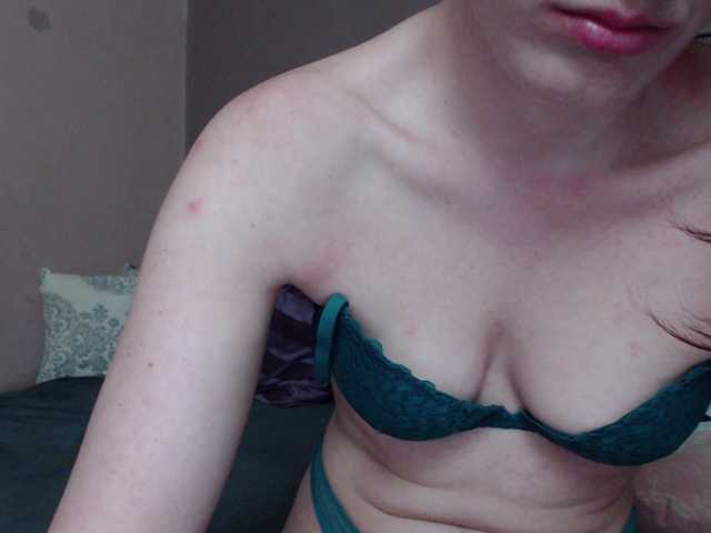 Скриншоты трансляции xLolaBloomx