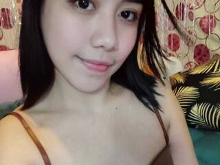 Эротический видеочат xXsweetEza