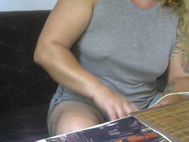 Скриншоты трансляции YasminaGeile