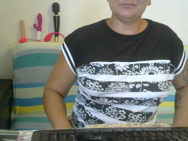 Скриншоты трансляции YasminaGeile