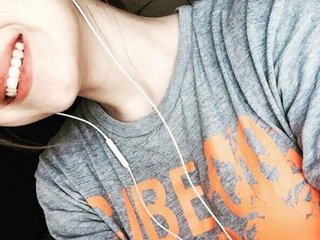 Эротический видеочат yourelizzi