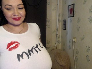 Скриншоты трансляции YourMilenaa