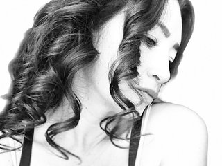 Эротический видеочат Yuli-sx