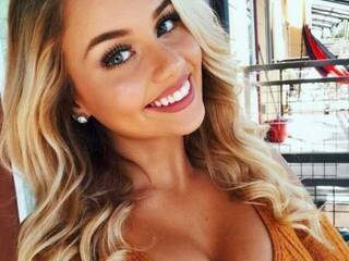 Эротический видеочат Malyshka777