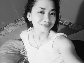 Эротический видеочат Yumhi18