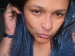 Эротический видеочат Zafira-1