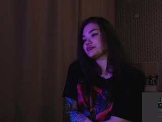 Эротический видеочат ZUROWA